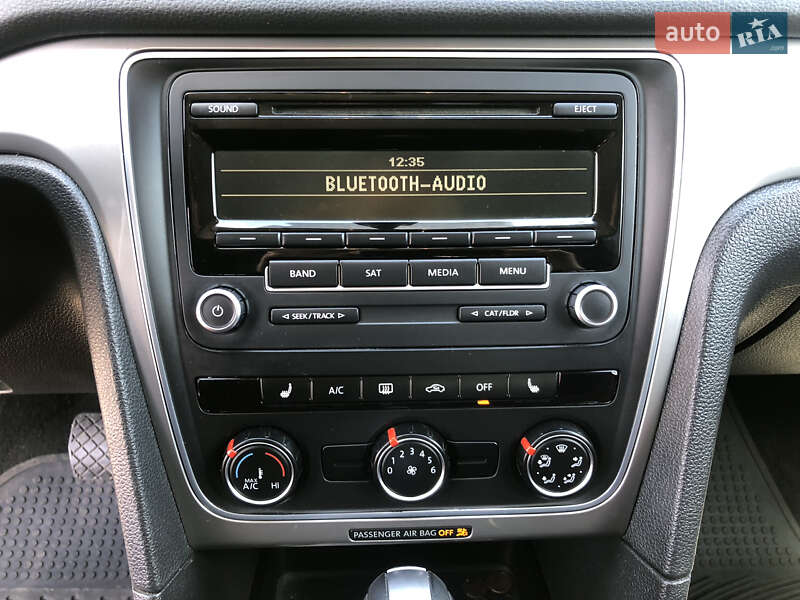 Седан Volkswagen Passat 2014 в Здолбунове