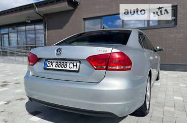 Седан Volkswagen Passat 2014 в Рокитном