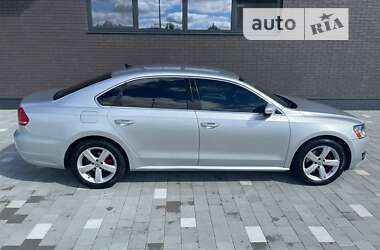 Седан Volkswagen Passat 2014 в Рокитному