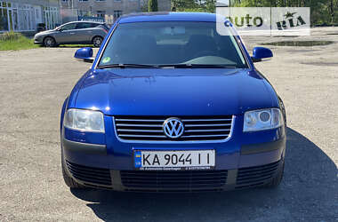 Седан Volkswagen Passat 2003 в Києві