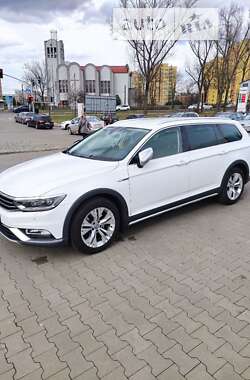 Універсал Volkswagen Passat 2019 в Володимир-Волинському