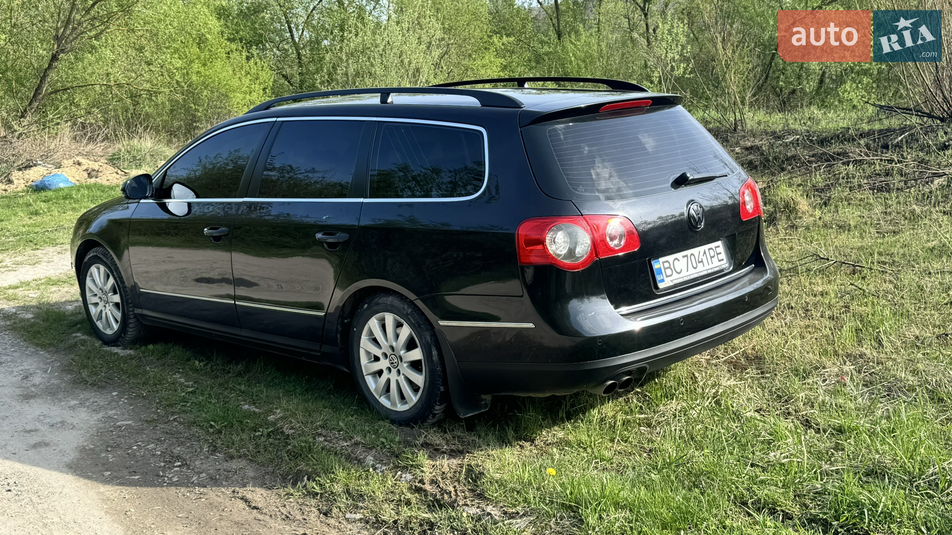 2010 Volkswagen Passat - мініатюра 2