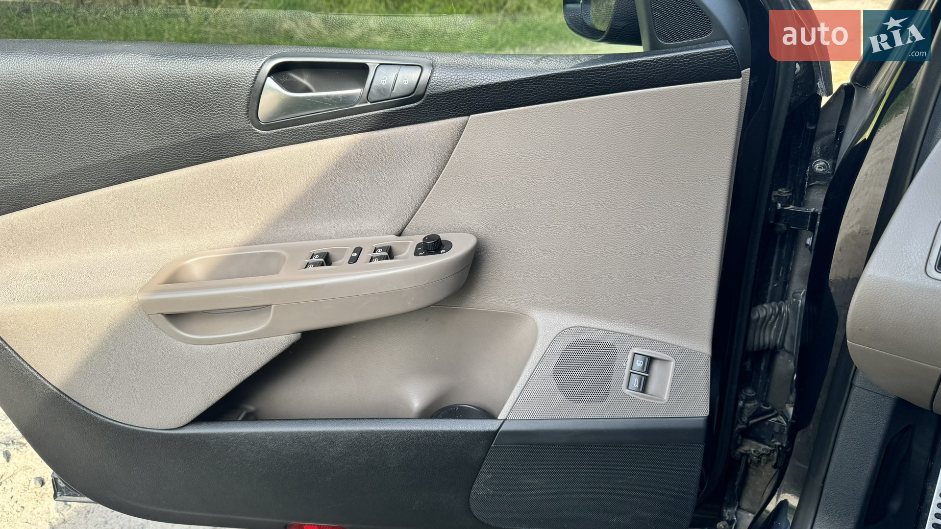 2010 Volkswagen Passat - мініатюра 24