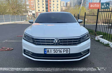 Седан Volkswagen Passat 2017 в 