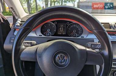 Универсал Volkswagen Passat 2012 в 