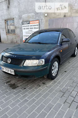 Седан Volkswagen Passat 1997 в Сумах