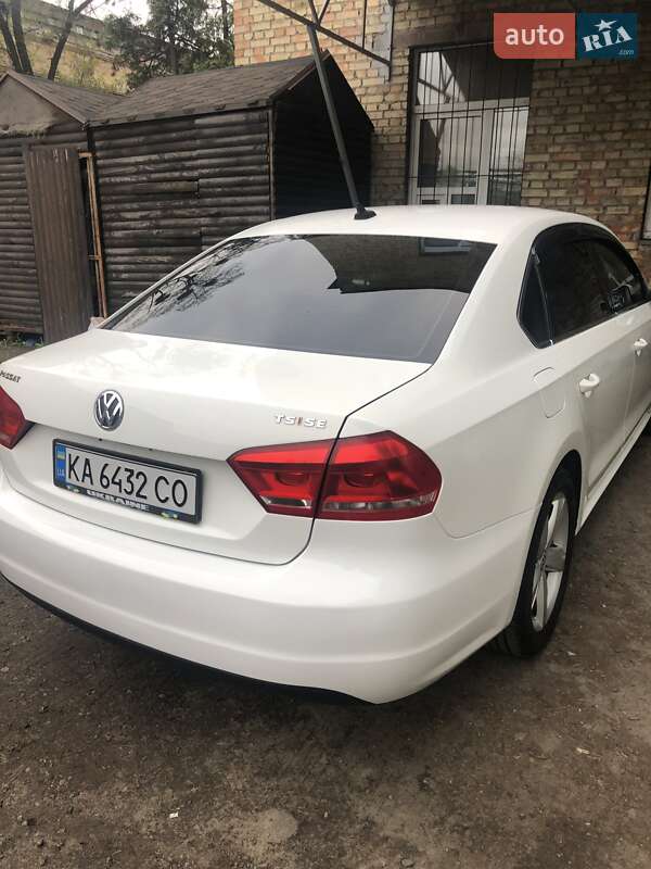 Седан Volkswagen Passat 2014 в Києві