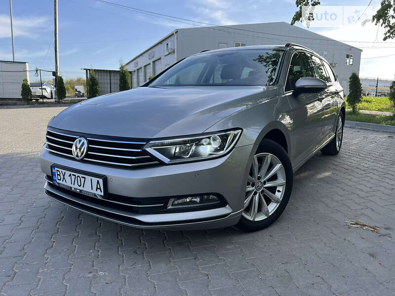 Универсал Volkswagen Passat 2017 в Хмельницком