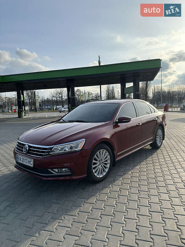 Седан Volkswagen Passat 2016 в Кременчуге
