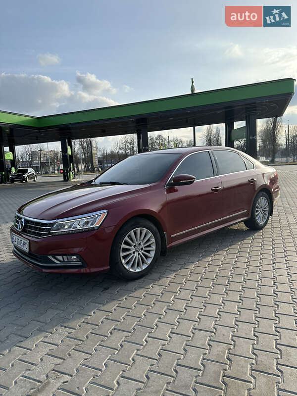 Седан Volkswagen Passat 2016 в Кременчуге
