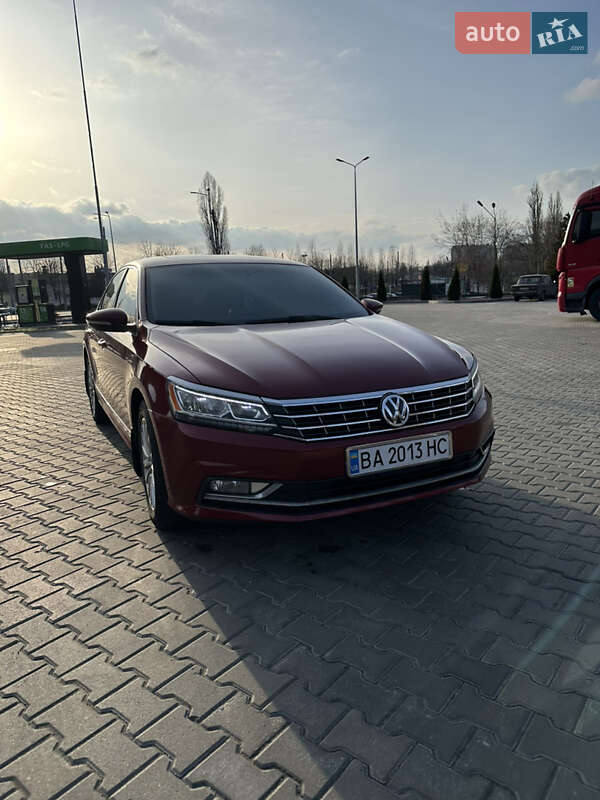 Седан Volkswagen Passat 2016 в Кременчуге