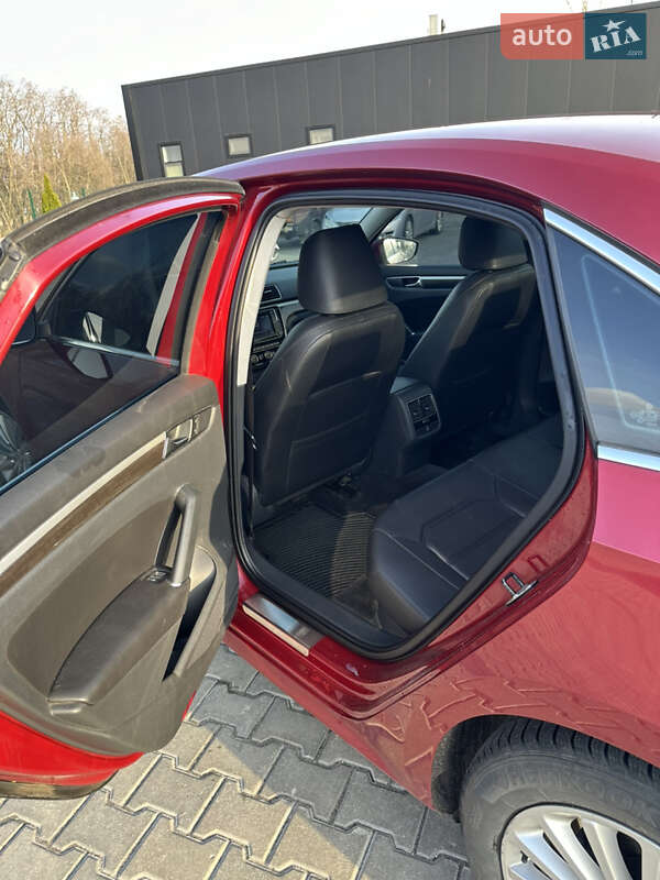 Седан Volkswagen Passat 2016 в Кременчуге