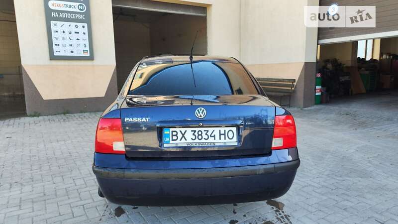 Седан Volkswagen Passat 1996 в Каменец-Подольском