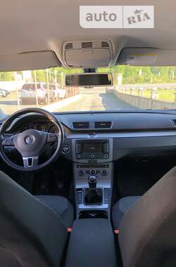 Универсал Volkswagen Passat 2013 в Бережанах