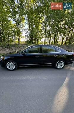 Седан Volkswagen Passat 2017 в Ивано-Франковске