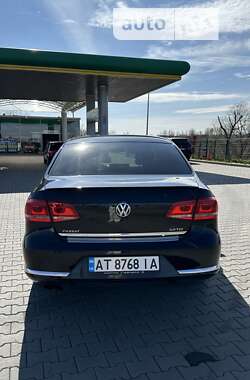 Седан Volkswagen Passat 2012 в Івано-Франківську