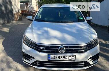 Седан Volkswagen Passat 2016 в Тернополі