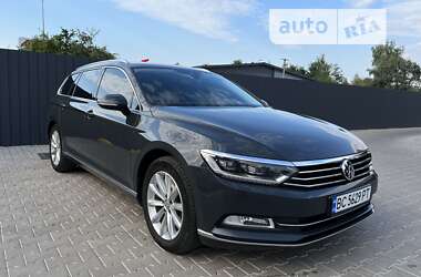 Универсал Volkswagen Passat 2019 в Червонограде