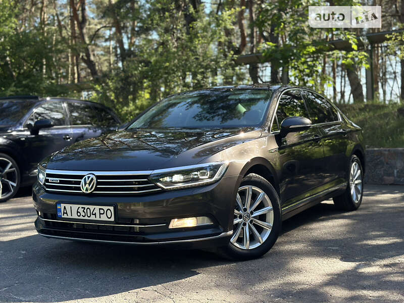 Седан Volkswagen Passat 2016 в Києві