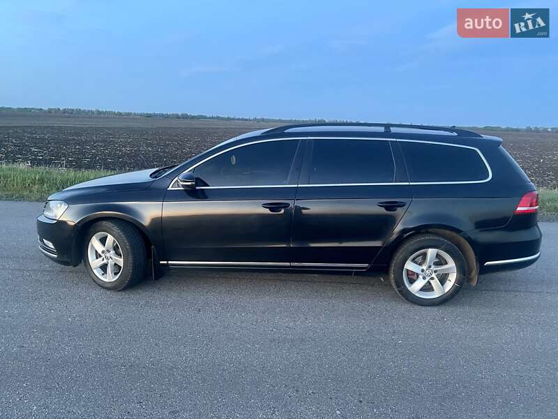 Универсал Volkswagen Passat 2012 в Карловке