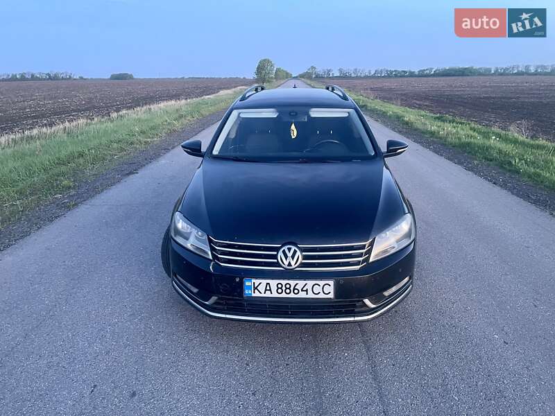 Универсал Volkswagen Passat 2012 в Карловке