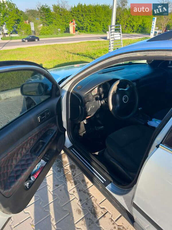 Универсал Volkswagen Passat 2004 в Львове