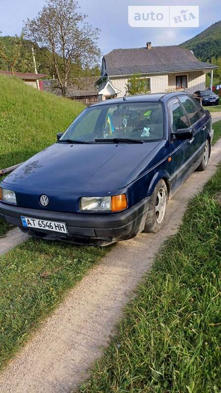 Седан Volkswagen Passat 1991 в Надвірній