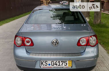 Седан Volkswagen Passat 2005 в Стрию