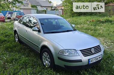 Седан Volkswagen Passat 2001 в Харькове