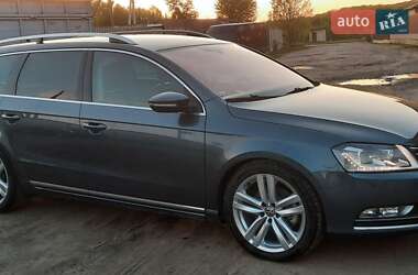 Універсал Volkswagen Passat 2011 в Старокостянтинові