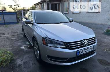 Седан Volkswagen Passat 2013 в Конотопі