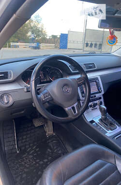 Седан Volkswagen Passat 2012 в Броварах