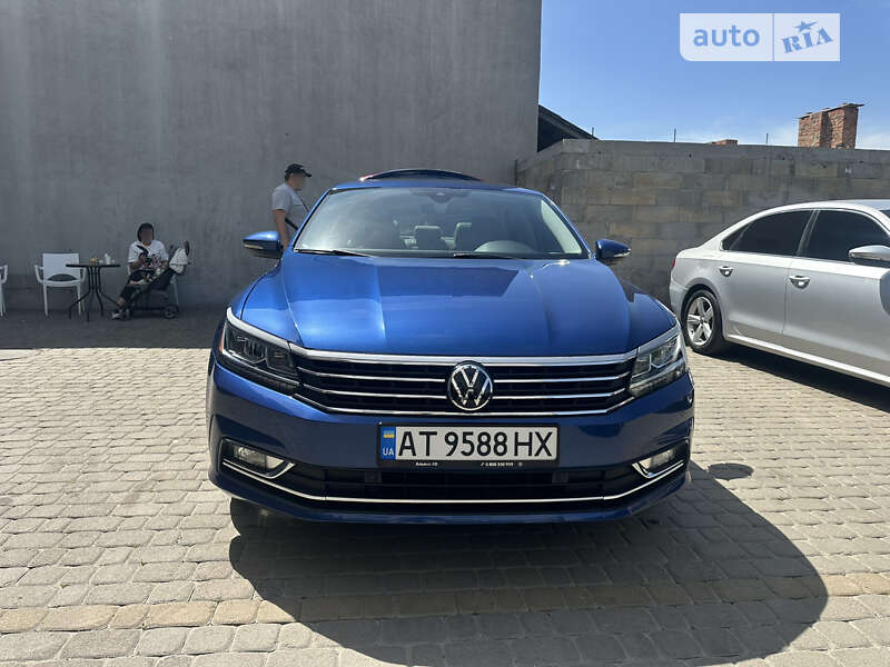 Седан Volkswagen Passat 2016 в Ивано-Франковске