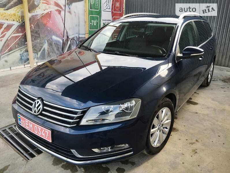 Універсал Volkswagen Passat 2010 в Чернівцях