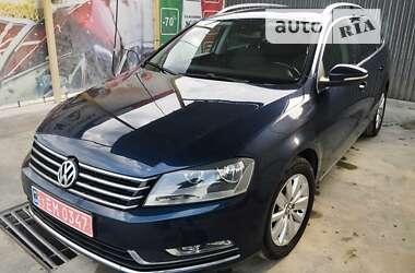 Універсал Volkswagen Passat 2010 в Чернівцях