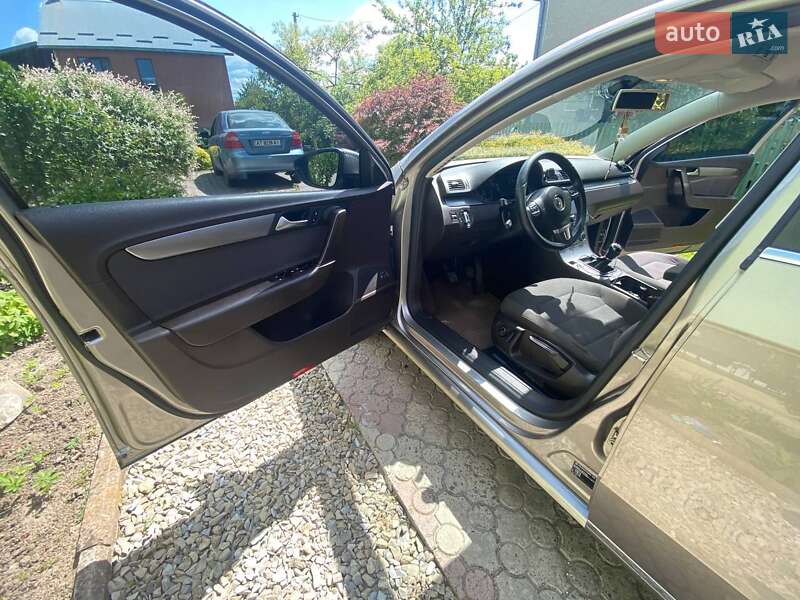 Универсал Volkswagen Passat 2014 в Ивано-Франковске