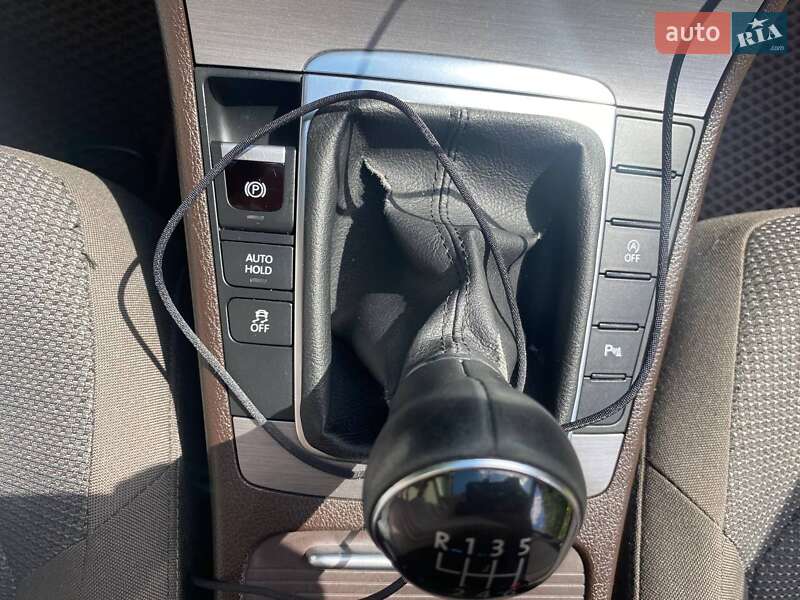 Универсал Volkswagen Passat 2014 в Ивано-Франковске