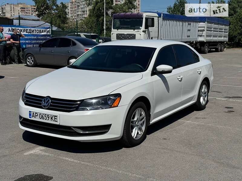 Седан Volkswagen Passat 2014 в Запоріжжі