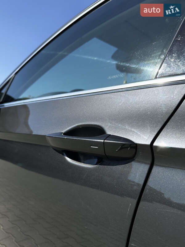 Седан Volkswagen Passat 2017 в Хмельницком