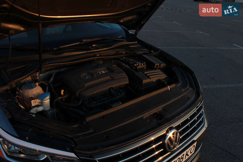 Седан Volkswagen Passat 2017 в Киеве