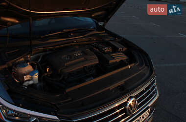 Седан Volkswagen Passat 2017 в 