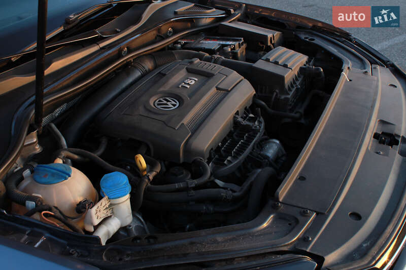 Седан Volkswagen Passat 2017 в Киеве
