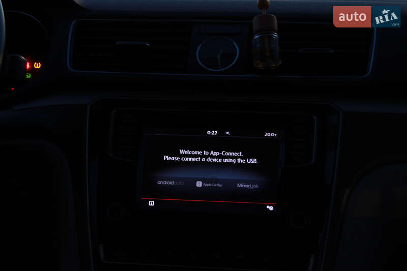 Седан Volkswagen Passat 2017 в Киеве