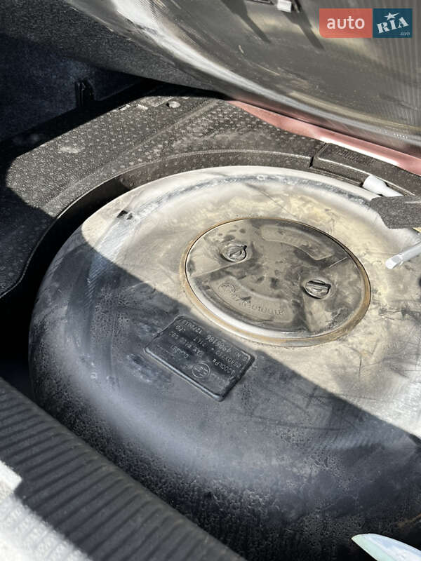 Седан Volkswagen Passat 2013 в Києві