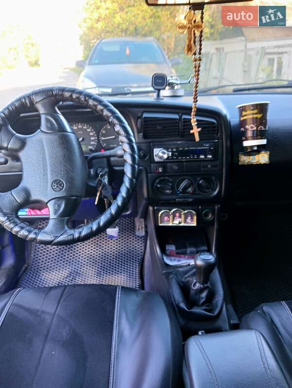 Седан Volkswagen Passat 1996 в Виннице