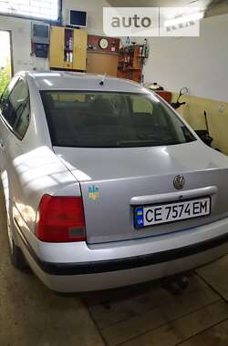 Седан Volkswagen Passat 1999 в Черновцах