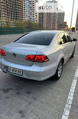 Седан Volkswagen Passat 2011 в Киеве