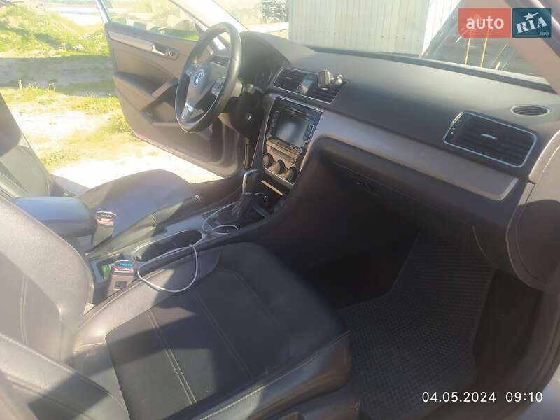 Седан Volkswagen Passat 2013 в Лановцах