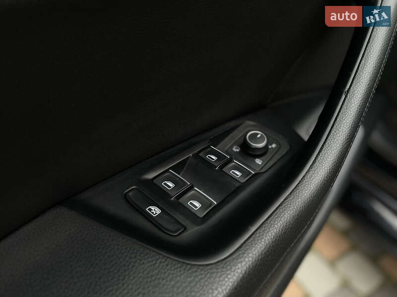 Универсал Volkswagen Passat 2015 в Староконстантинове