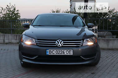 Седан Volkswagen Passat 2012 в Львові